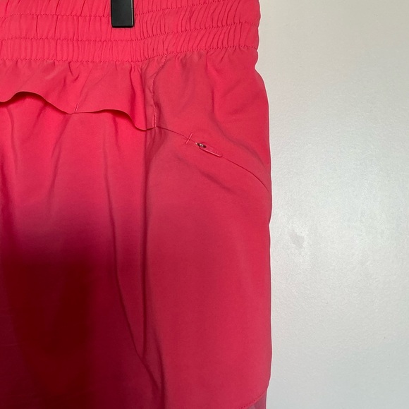 New Athleta Mesh Racer 4in Short in Pink - Size M - Picture 3 of 5